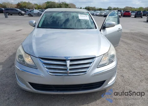 2013 Hyundai Genesis 3.8 z USA, uszkodzony, nr VIN KMHGC4DD8DU230423